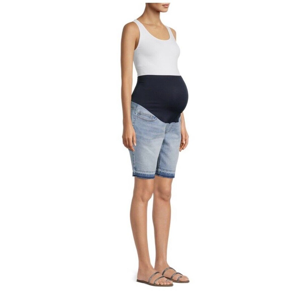 Time And Tru Size Medium Women's Maternity Bermuda Shorts Light Wash 5 Pockets